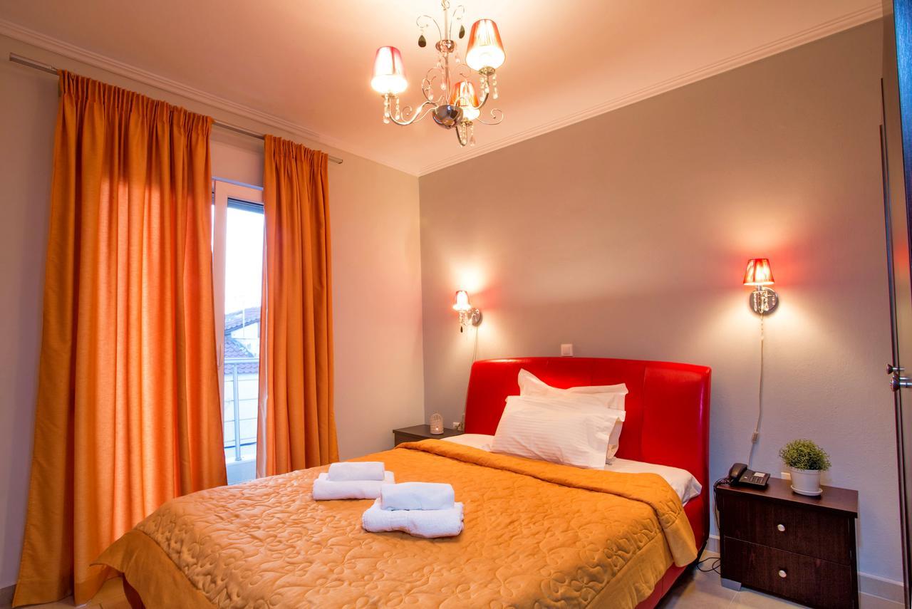 Golden Suites Ofrínion Exteriör bild