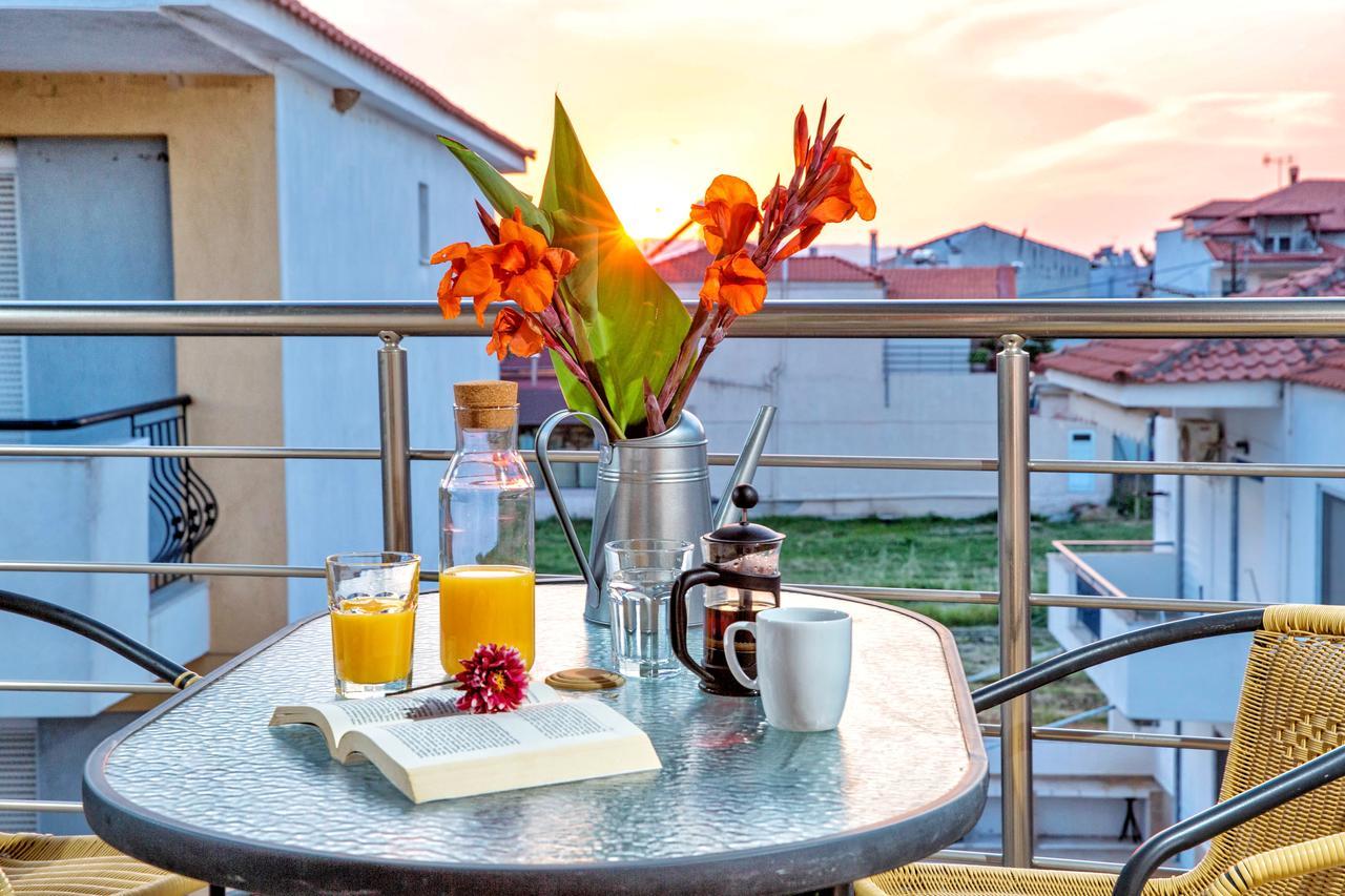 Golden Suites Ofrínion Exteriör bild